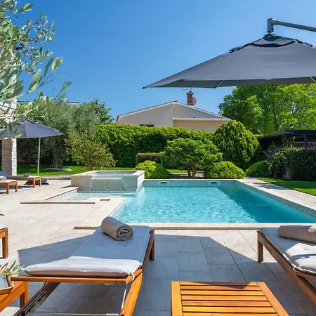 Gambin Villa Kaštelir