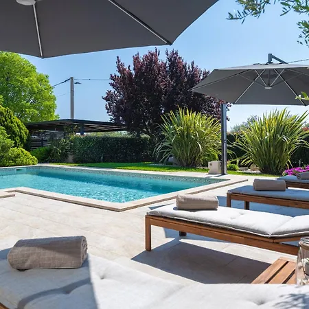 Gambin Villa Kaštelir