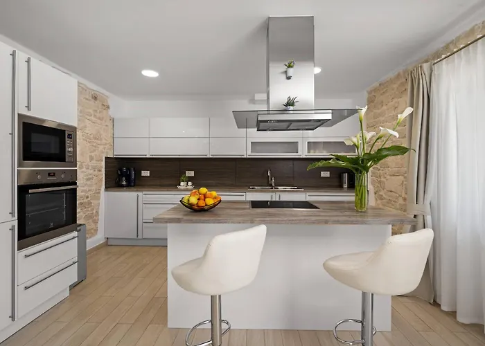 빌라 Gambin Kaštelir